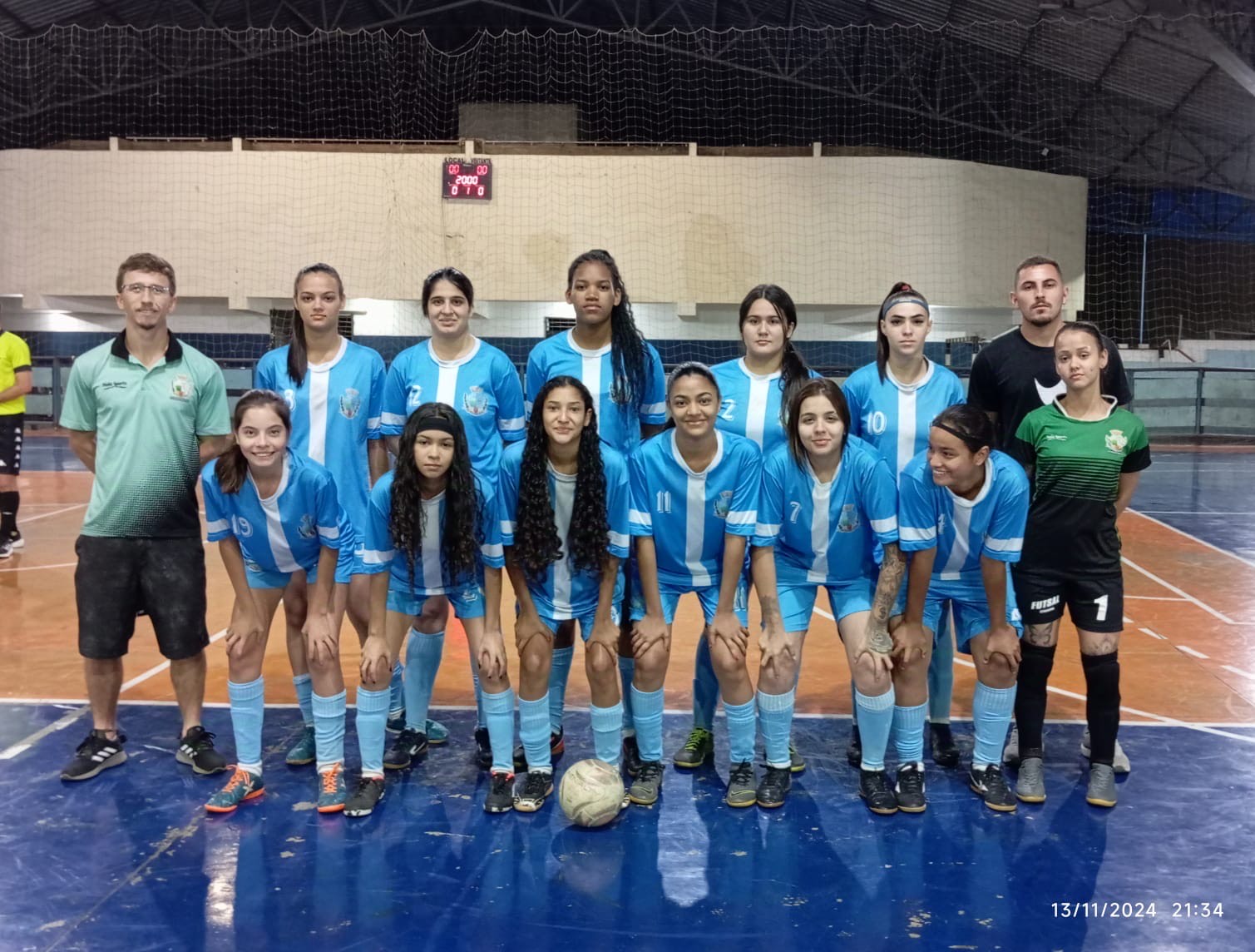 Futsal feminino e masculino.